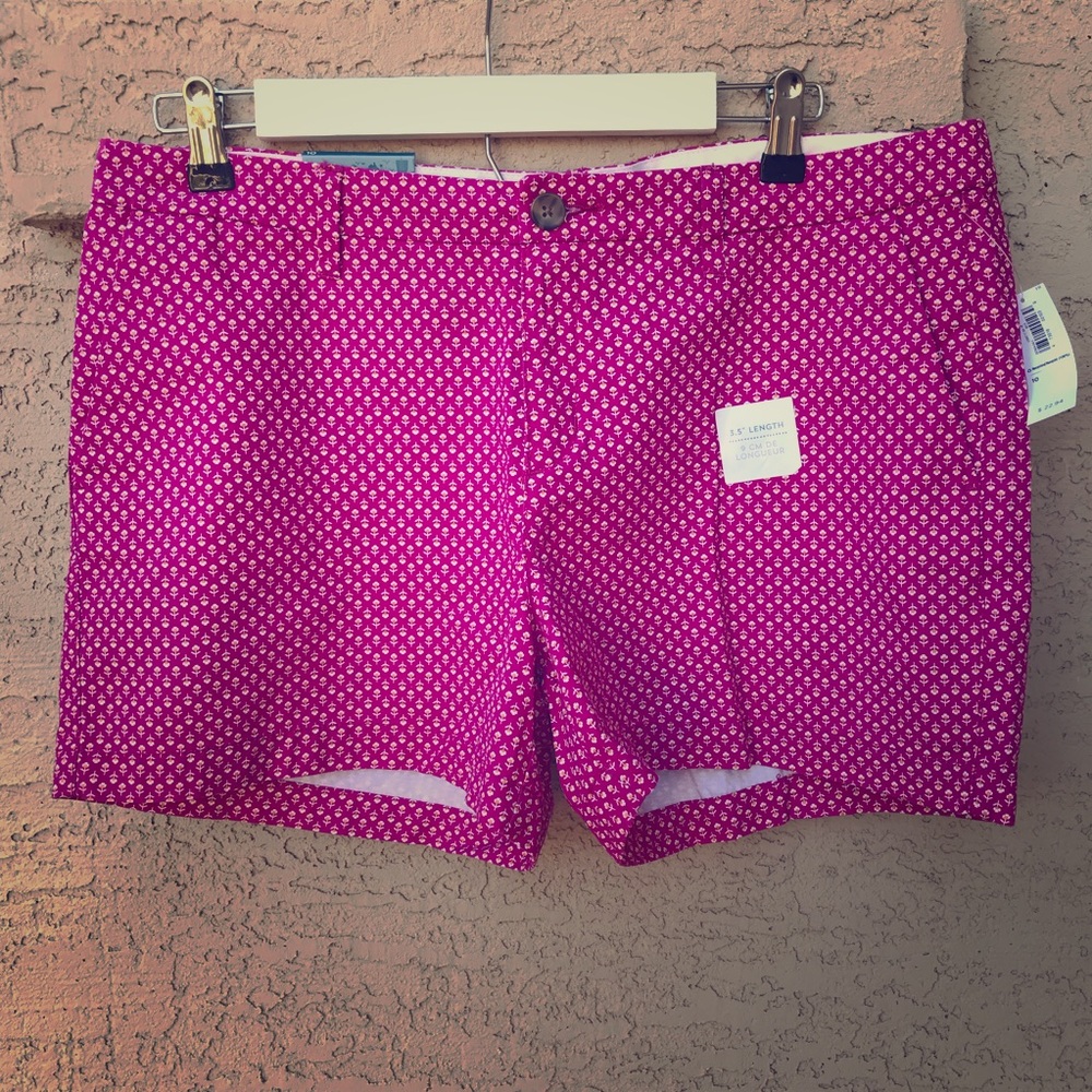 🆕 Old Navy Pink Flower Women’s Shorts NWT Size 10